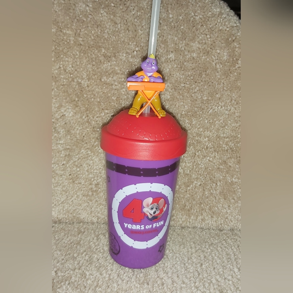 Chuck E Cheese Cup With Lid And Straw